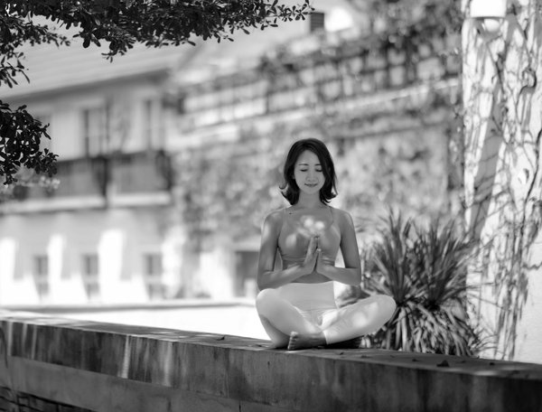 What Are the Benefits of High-Protein Diets in Managing Sarcopenia in the Elderly?